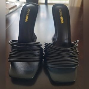 Women's Shoes Brand Fashion Nova, Color Black, Size 7.5